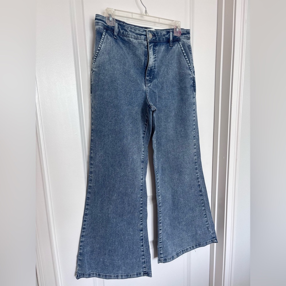 Me by Jennie Garth Fleet Flare Jeans Size 8 Medium Wash High Rise Retro Denim